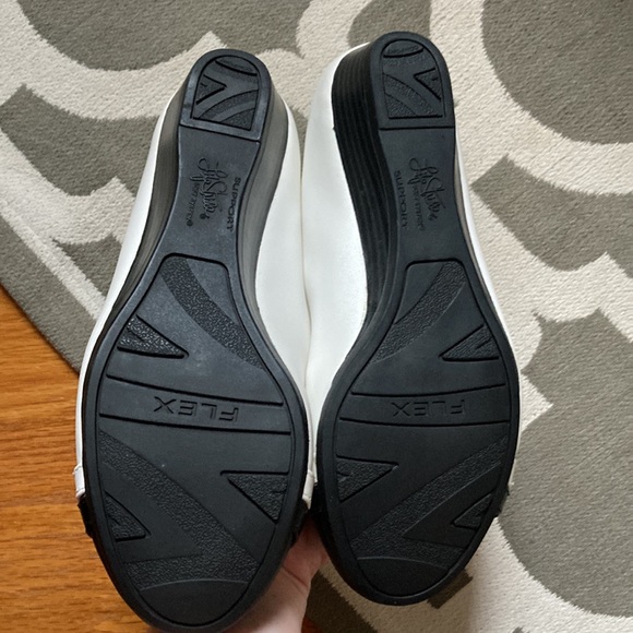 Life Stride flats - Picture 3 of 6